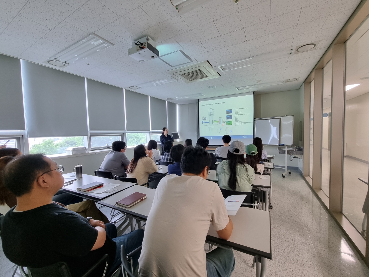 20240530 Beckman 유세포분석기 사진.jpg 이미지